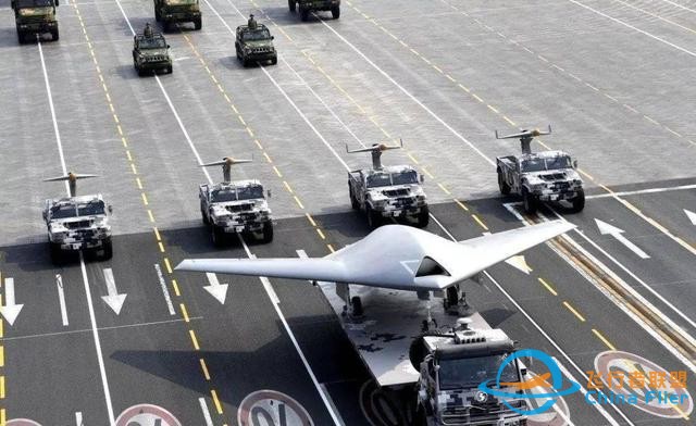 美媒：中国新型无人机现身珠海航展，或为歼-20“忠诚僚机”-10.jpg