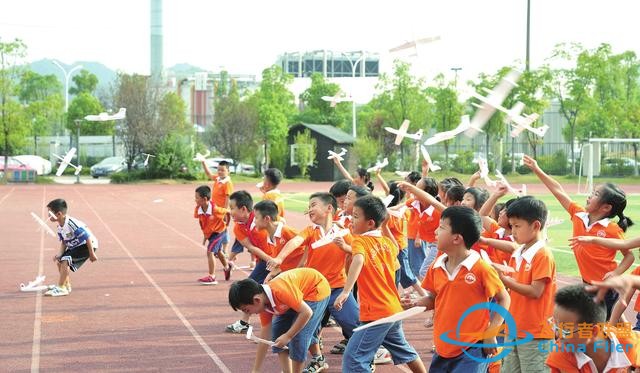 航空工业长沙院：航空科普进校园 播种少年蓝天梦-5.jpg