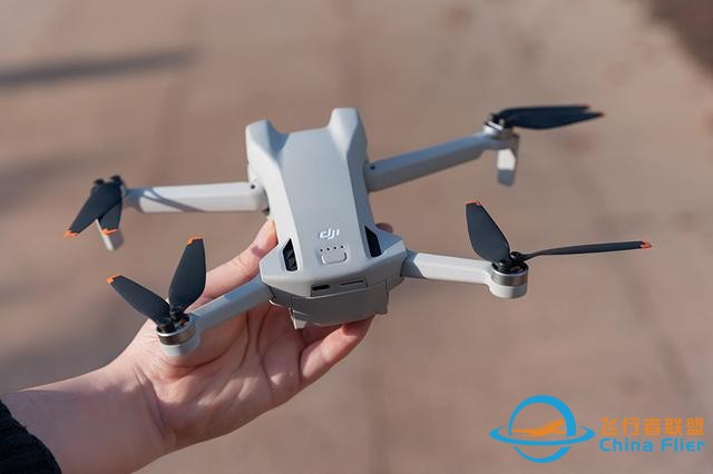 大疆DJI Mini 3无人机评测：精确定位，便携高画质与性价比的结合体-1.jpg