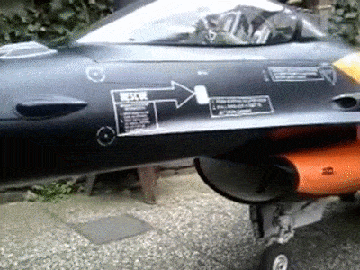 因为热爱，他徒手造了架F-16战机，惊动了荷兰空军-43.jpg