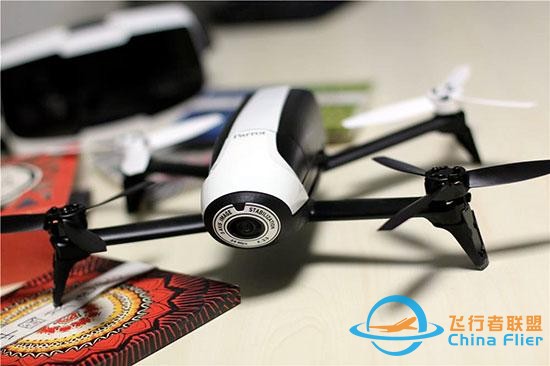 让我带你体验自由翱翔的无上乐趣：Parrot BEBOP2 FPV无人机评测-1.jpg