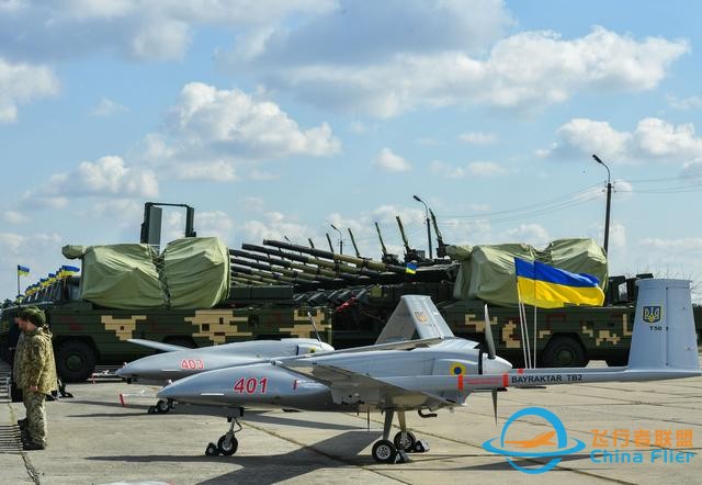 “大杀四方”的土耳其TB-2无人机，对乌克兰军队有多大帮助？-1.jpg