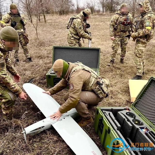乌克兰新型无人机参战！具备独特“变形”能力，快速变换垂直起降-1.jpg