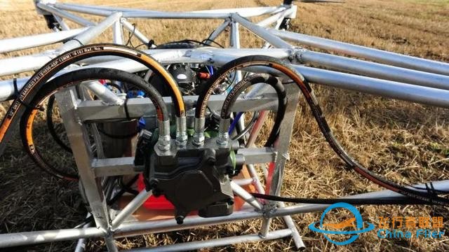 能飞6小时？英企研制世界首款液压驱动无人机，性能将比电驱动强很多-1.jpg