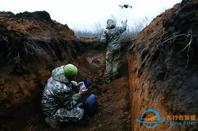 俄乌无人机大战怎么破，解放军给出合成旅方案，火力全开露头就打-2.jpg