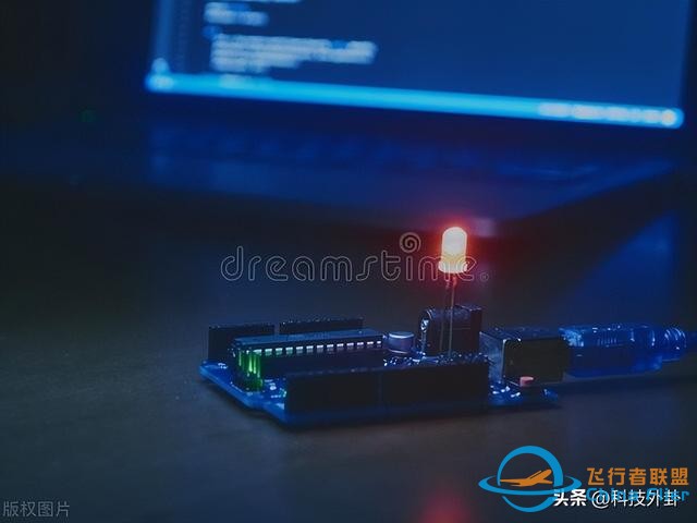 Arduino接收航模遥控器RC接收机的PWM数据-1.jpg