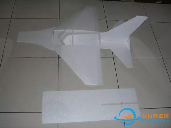 【航模】DIY F-16w8.jpg