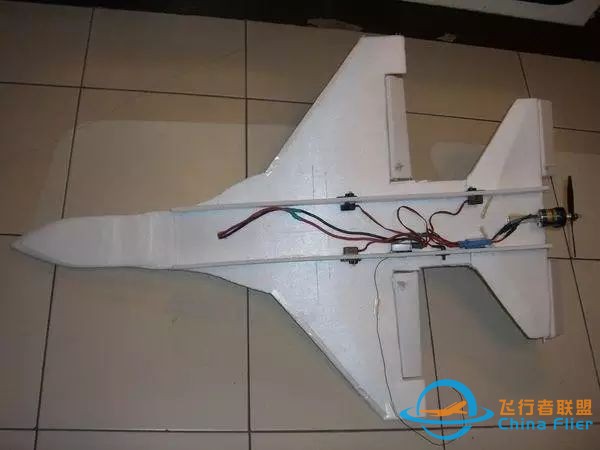 【航模】DIY F-16w23.jpg