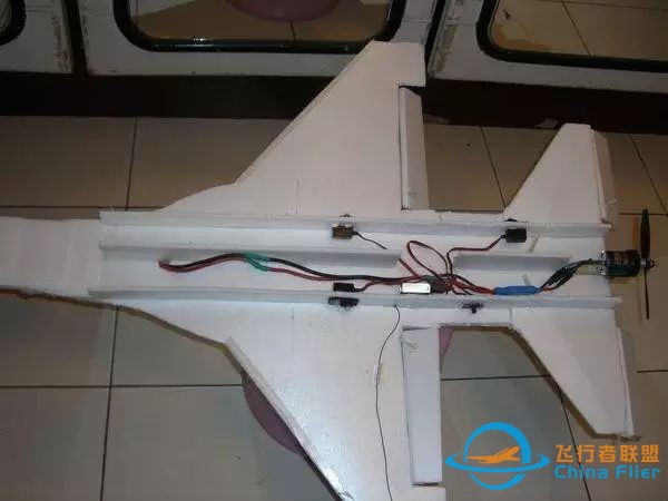 【航模】DIY F-16w24.jpg