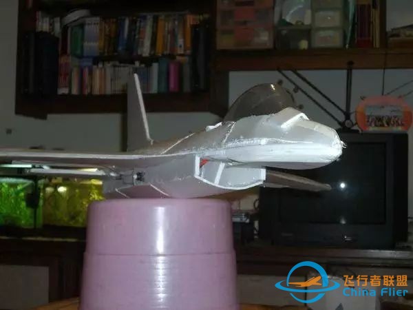 【航模】DIY F-16w28.jpg