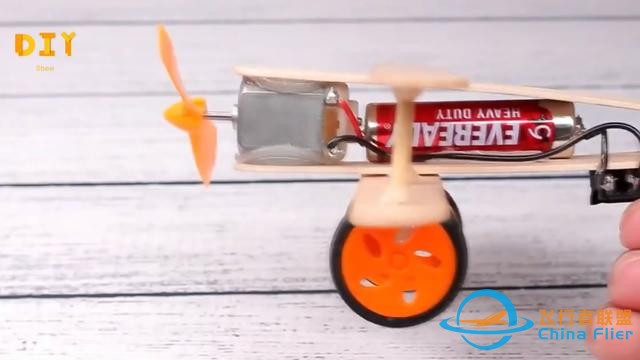 飞机模型教学，如何用木板制作一架电动小飞机（教程图解）-3.jpg