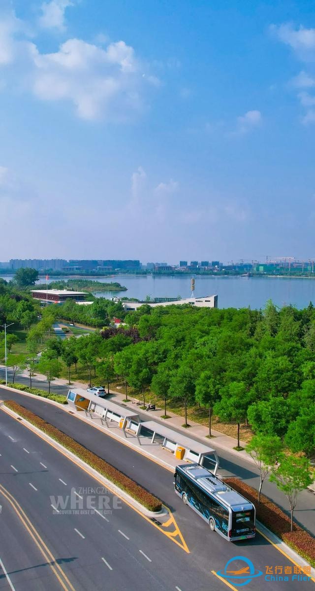 【双语听读】Zhengzhou springs into action with new energy跑出新活力，郑州春日乘风起-6.jpg