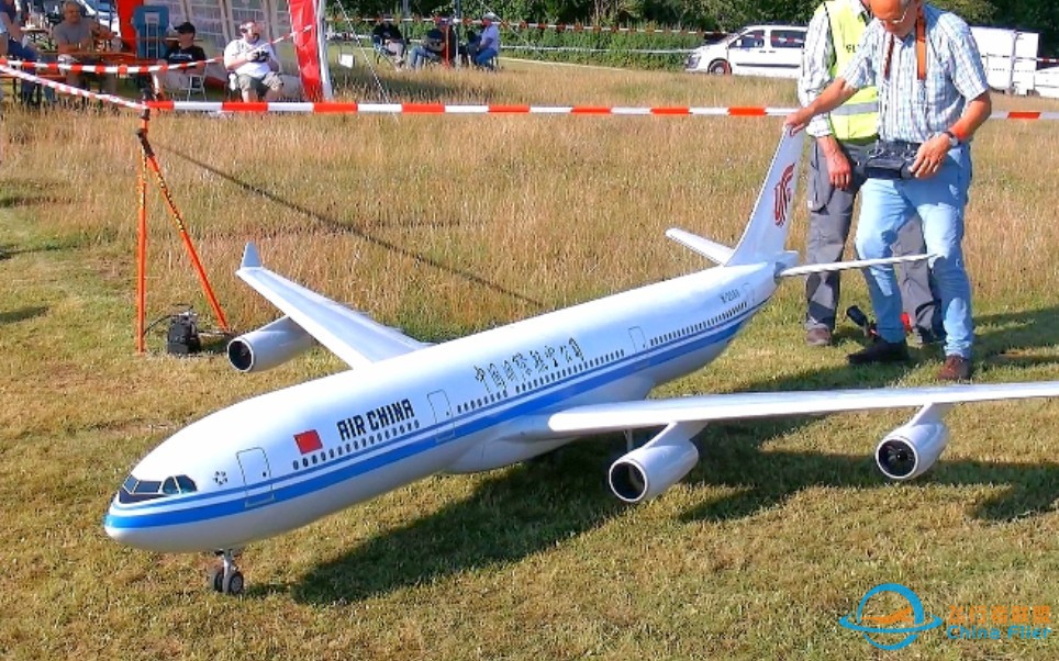 惊人的！巨大的遥控航模！国航空客A340-300客机 RC遥控飞机模型-1.jpg