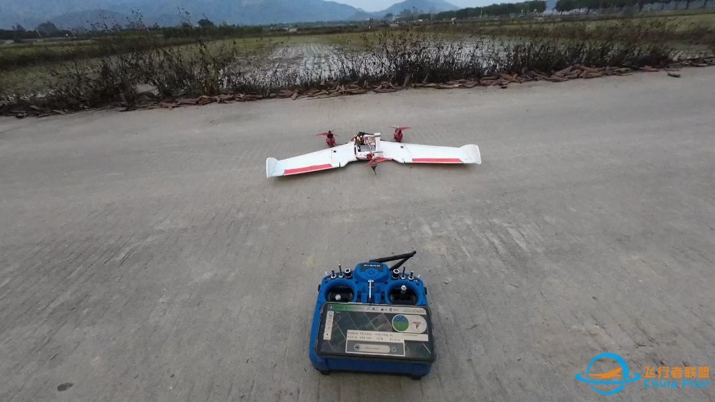 自动起飞，自动航点，自动降落ardupilot  Y3垂起  图传炸坏了所以飞机没装图传 第一次测试，好紧张-1.jpg