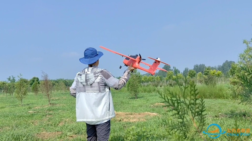 Ardupilot抛飞，我不抖手，直接抛!滑翔能力好的机适合这样，不会下沉!（第一季）-1.jpg