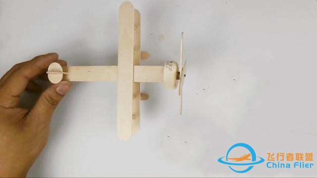 DIY螺旋桨飞机模型，难度1颗星，新手也能轻松学会（图解）-1.jpg