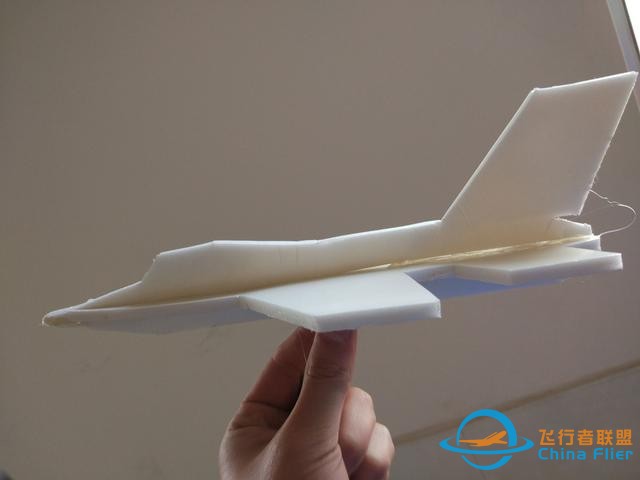 成本也就几毛钱，制作一架精美飞向天空的模型飞机-22.jpg
