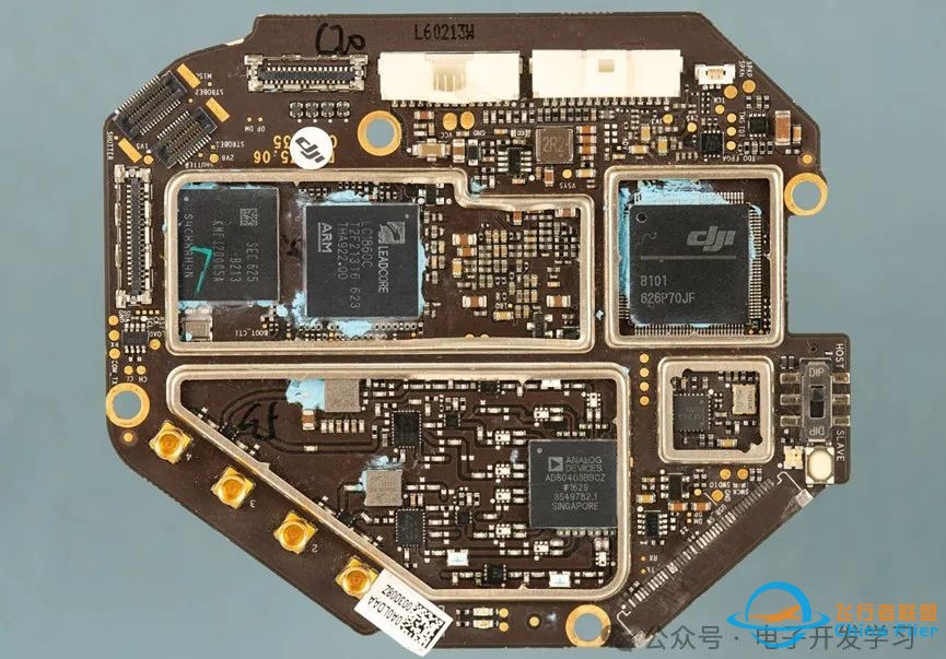 大疆几种图传技术的参数对比,悟2无人机图传板拆解w12.jpg