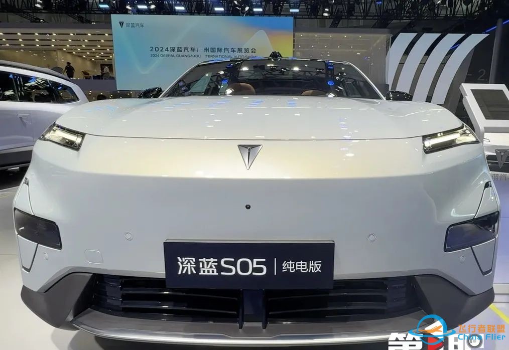 长安汽车:2026年前推出长安飞行汽车产品 2027年前发布人形机器人产品w9.jpg