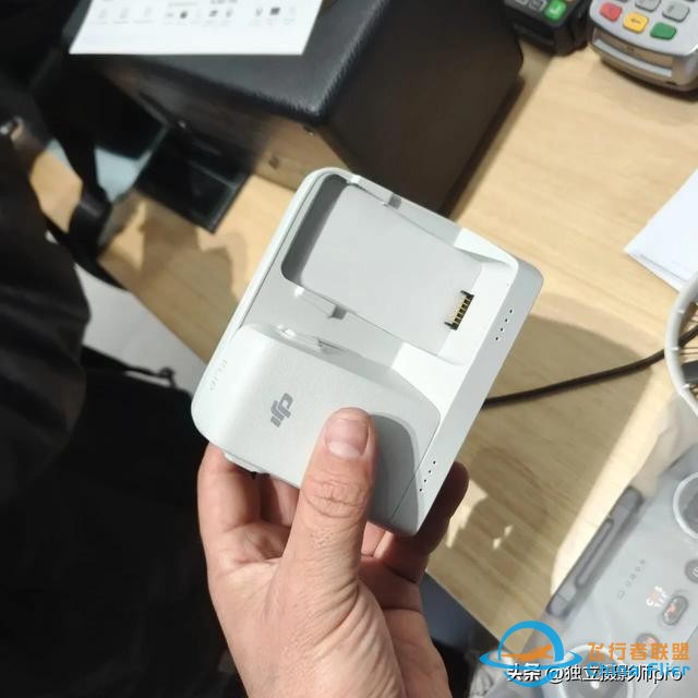 价值百万的提前开箱上手大疆新品DJI Flip折叠无人机-7.jpg