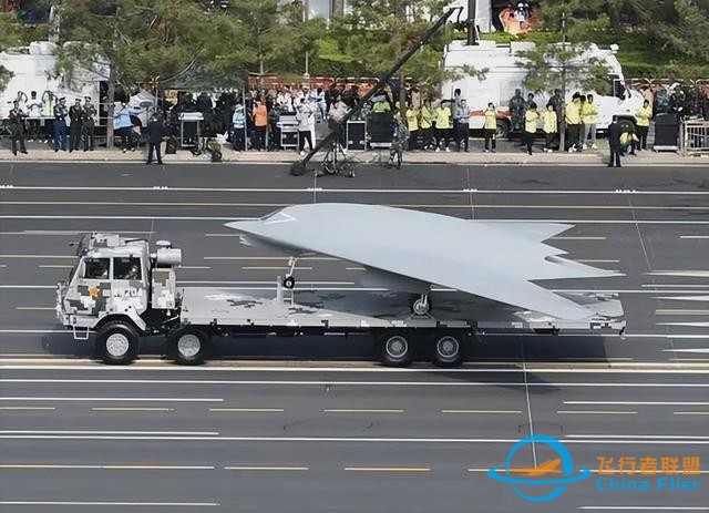 无人机大规模袭击俄本土，引发美军担忧：中国猎鹰万米高空炸本土-5.jpg